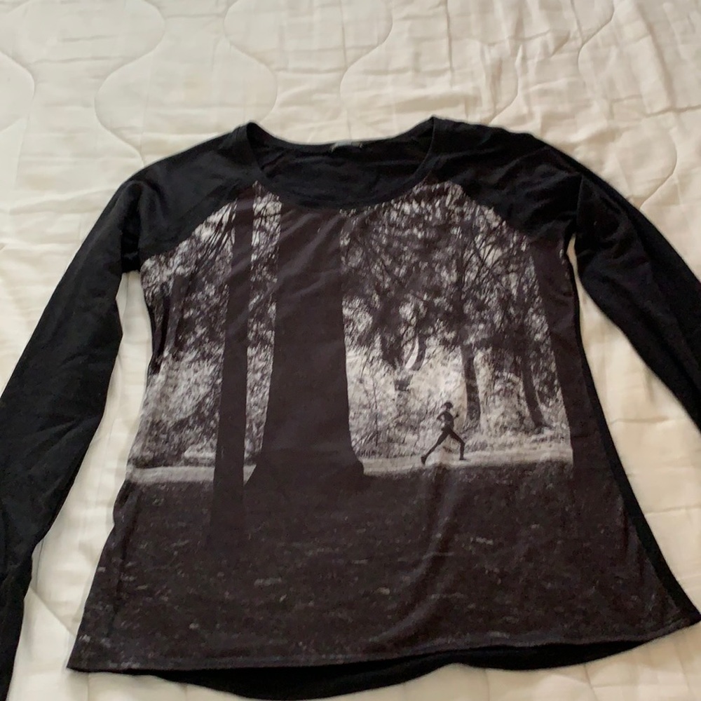 Oiselle runner girl shirt